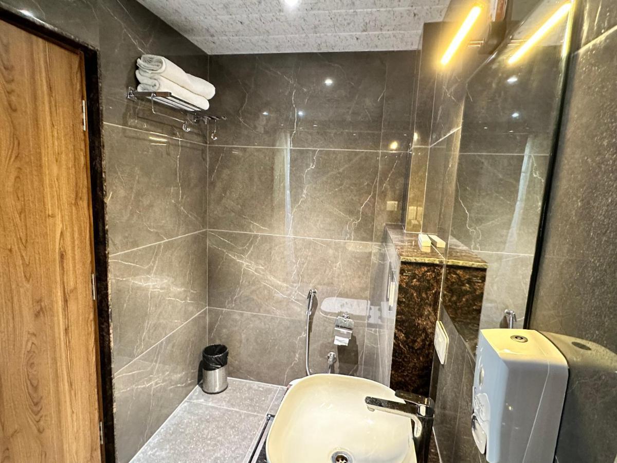 Highlands Hotel Rishīkesh Dış mekan fotoğraf